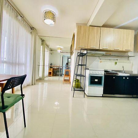 Callia Apartement Golf View Pulo Mas Jakarta Timur Exterior photo